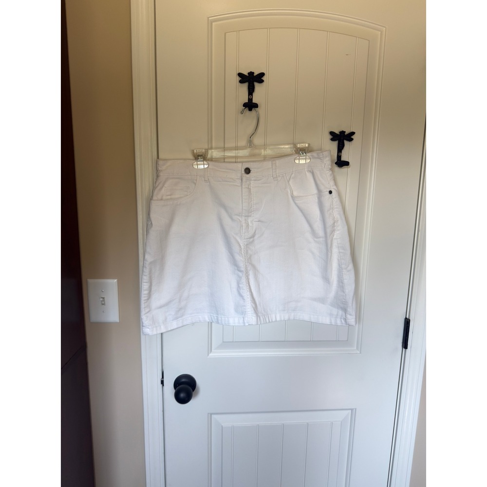 Croft & Barrow White Denim Skort Classic Fit Stretch Cotton Blend Size 16P